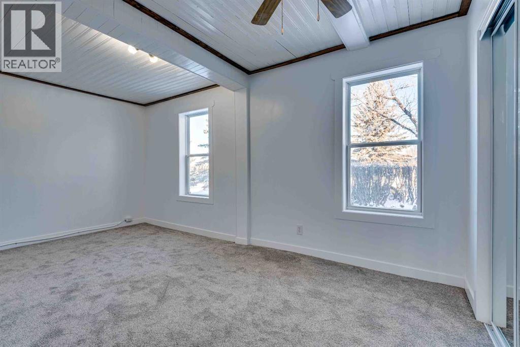 205 Trochu Avenue — photo 13