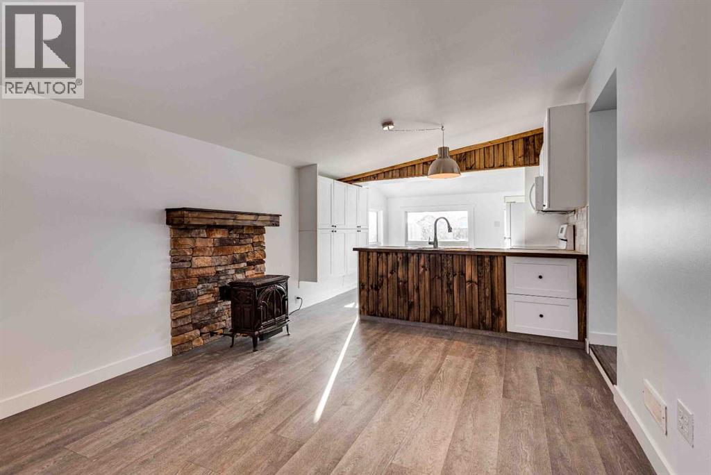 205 Trochu Avenue — photo 10