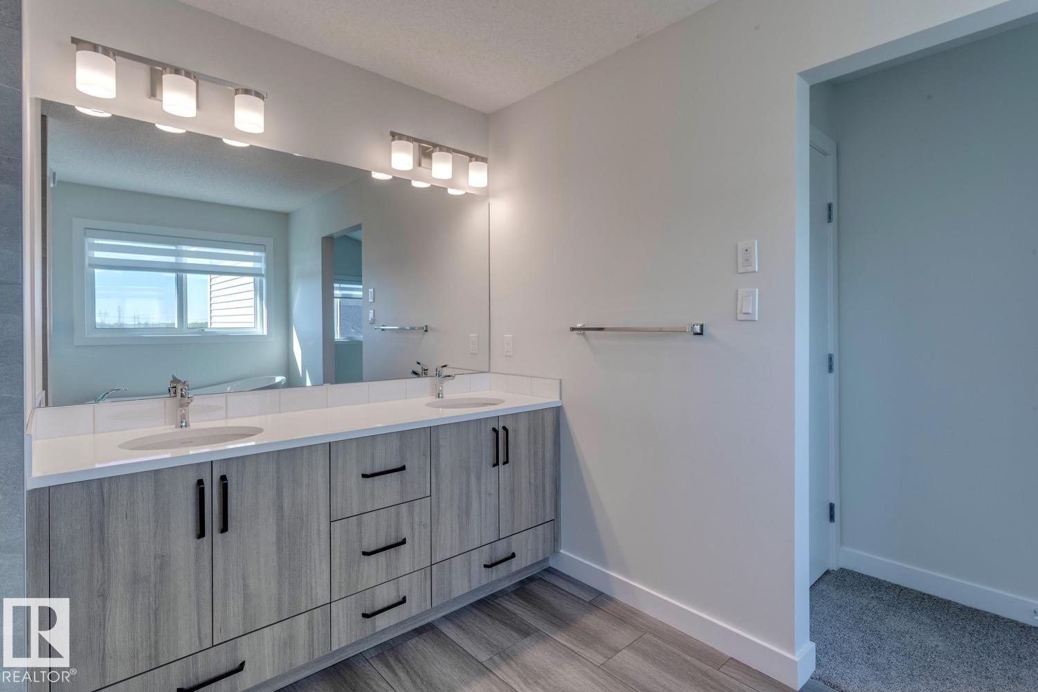19007 20 Avenue NW - Photo 35