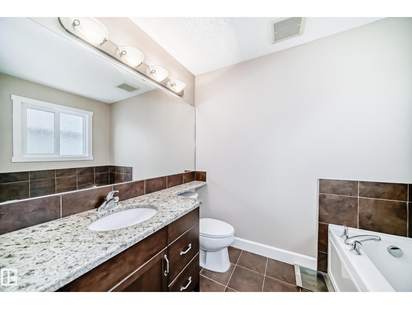 16520 136 ST NW, Edmonton