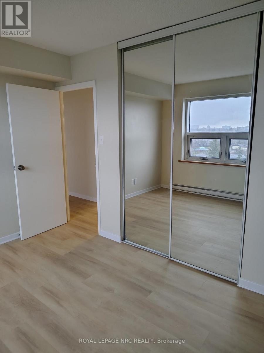 #706 900 DYNES ROAD - 17
