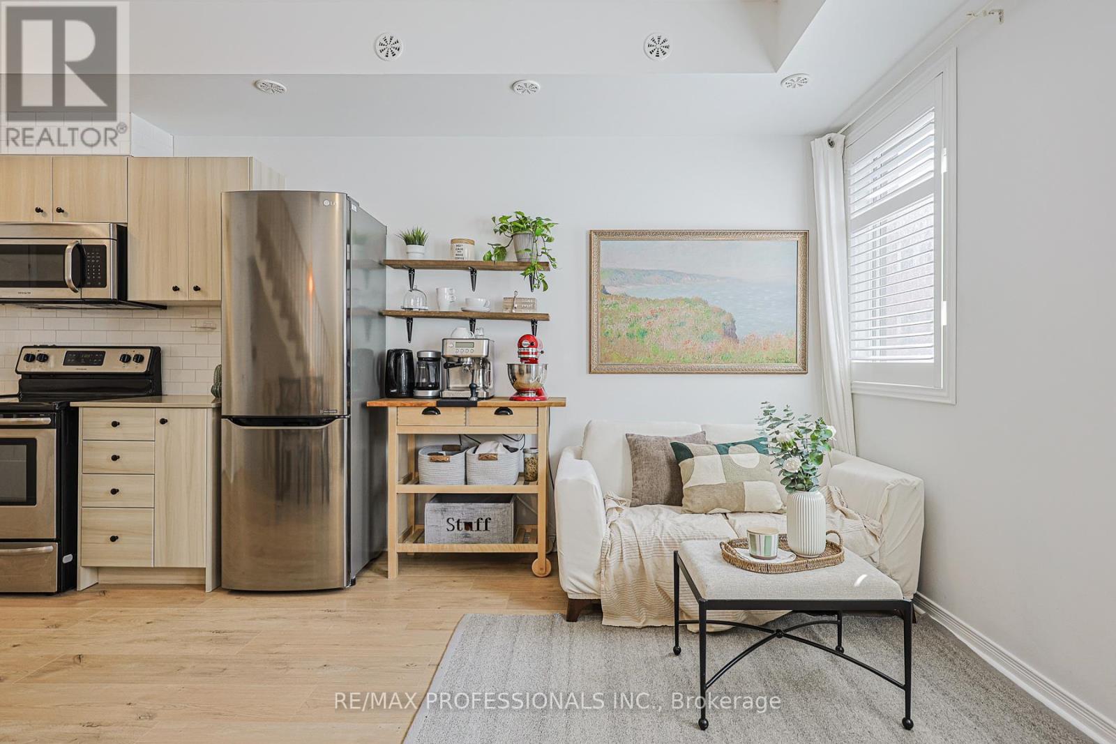 #13 873 WILSON AVENUE - 9
