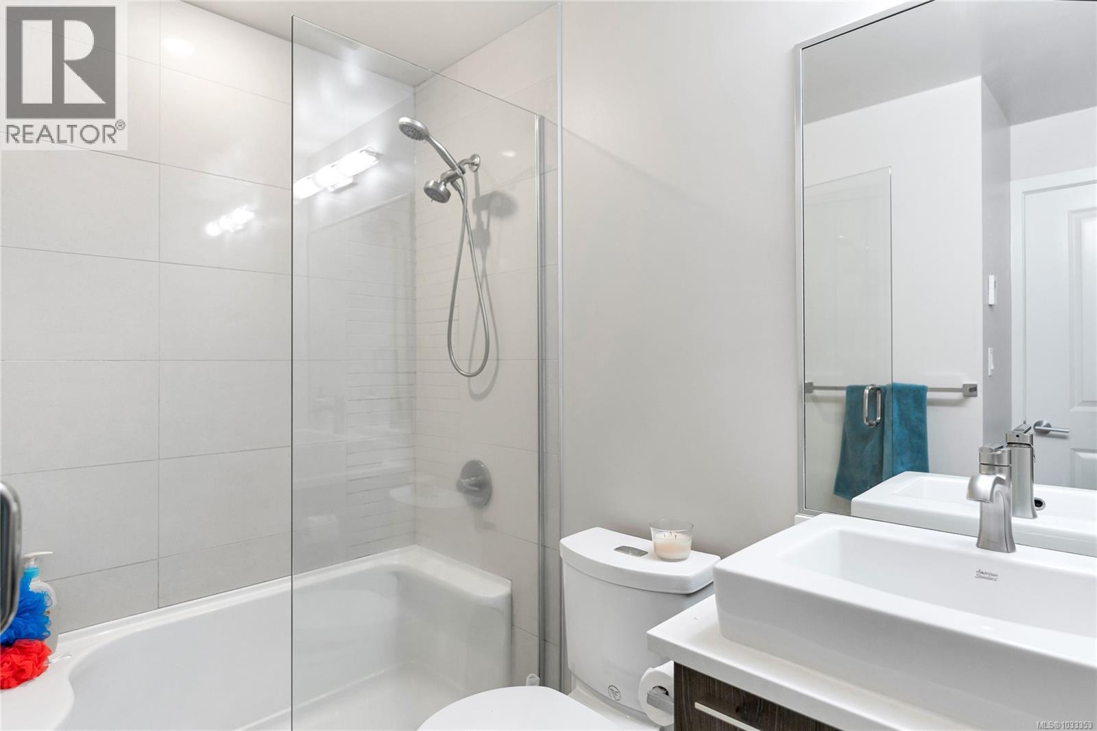 309 1000 Inverness Road, Saanich