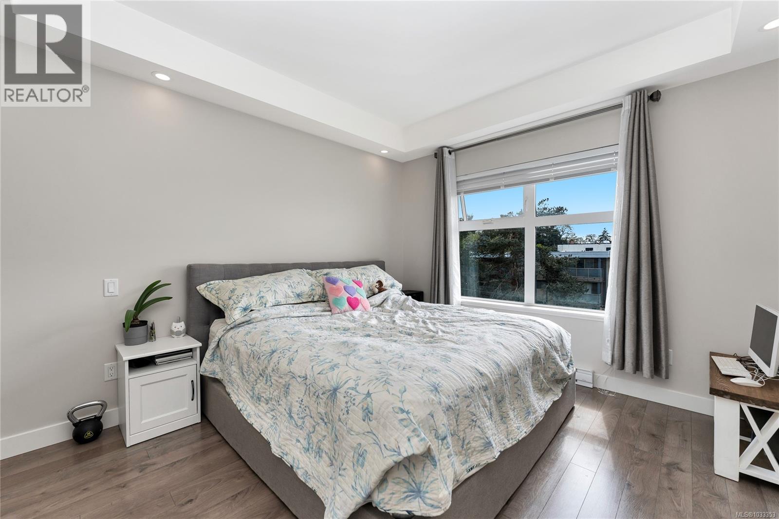 309 1000 Inverness Road, Saanich