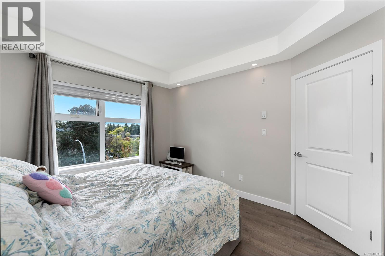 309 1000 Inverness Road, Saanich