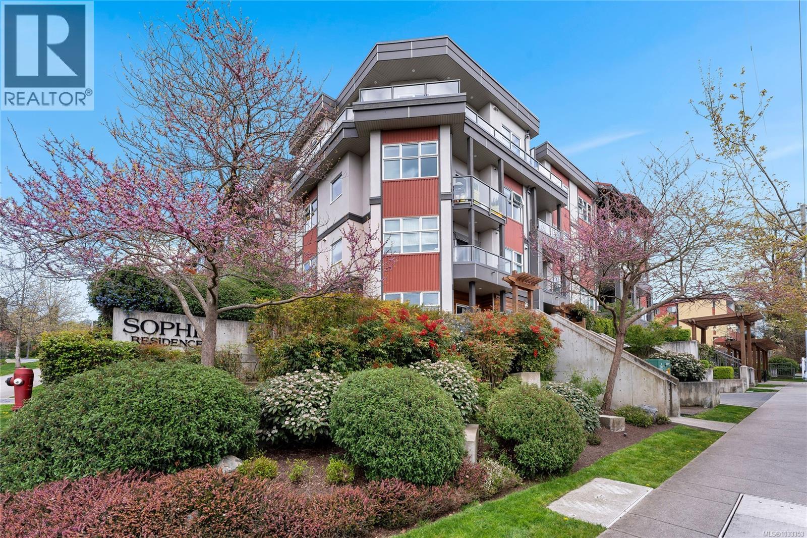 309 1000 Inverness Road, Saanich