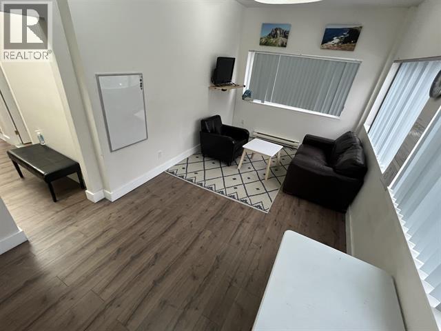 Office in Squamish - Image 4