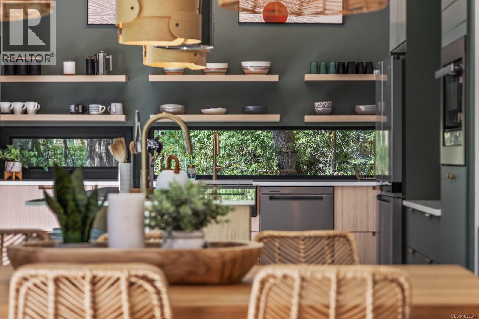 4638/4628 Forbidden Plateau Rd - 12