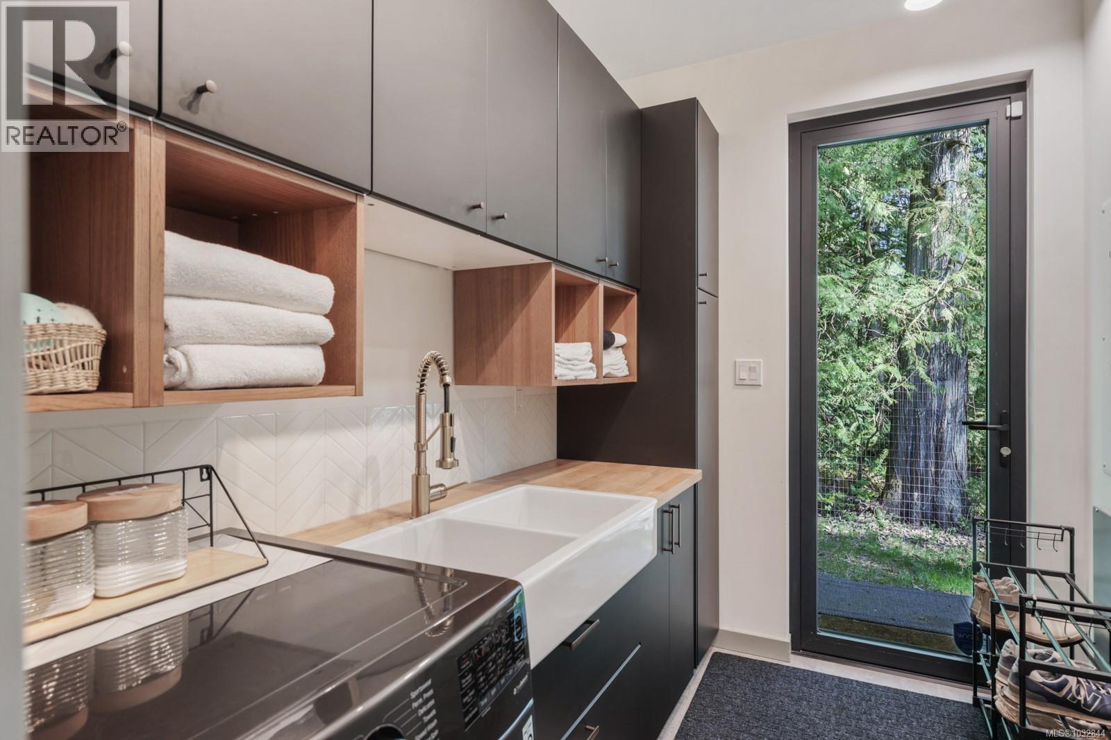 4638/4628 Forbidden Plateau Rd - 31