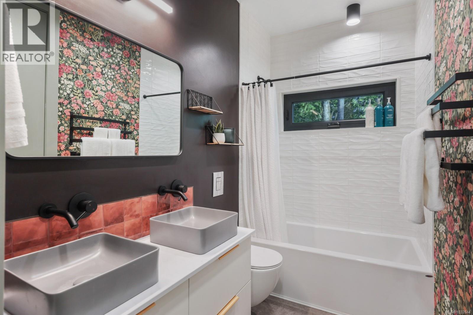 4638/4628 Forbidden Plateau Rd - 34