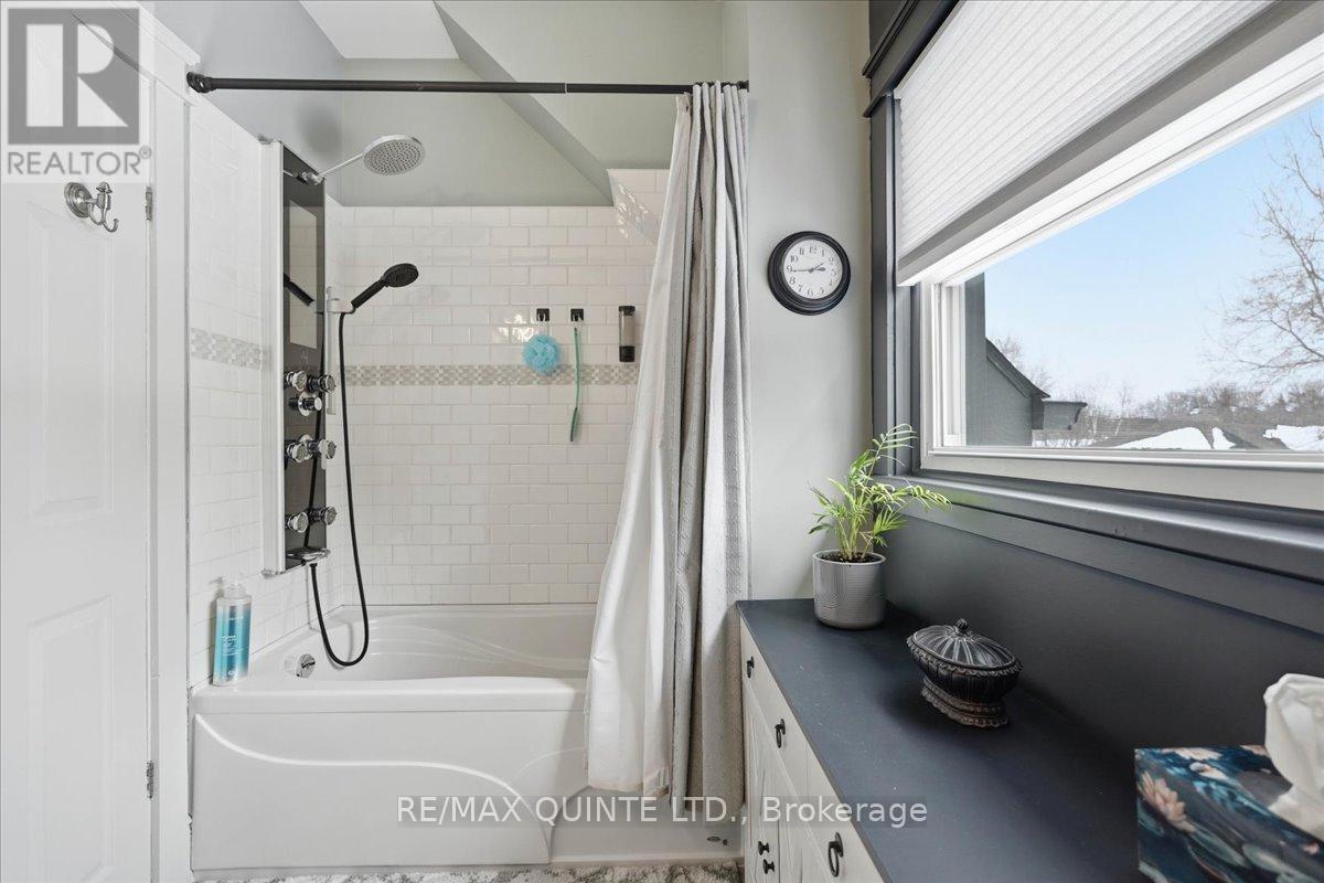Beautiful large bathroom