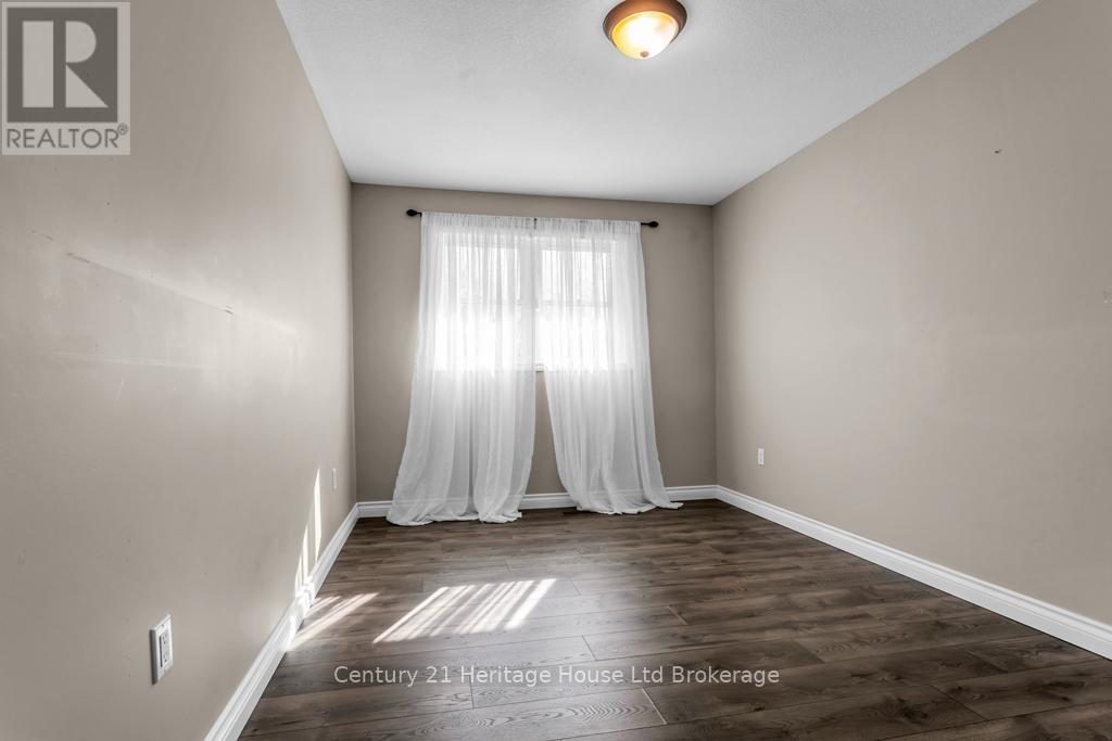 25 BAKER STREET — photo 12