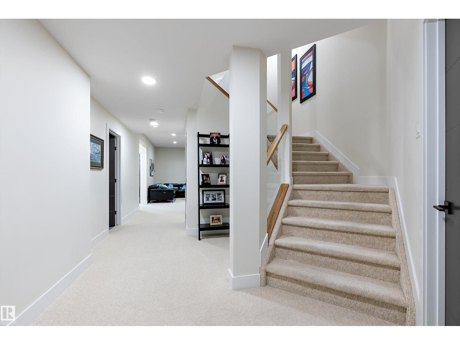 12518 39 AV NW, Edmonton