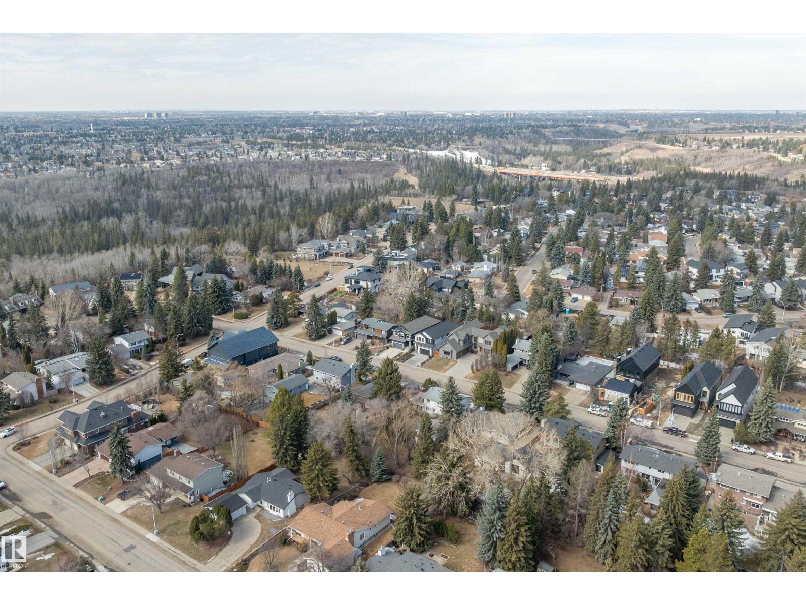 12518 39 AV NW, Edmonton