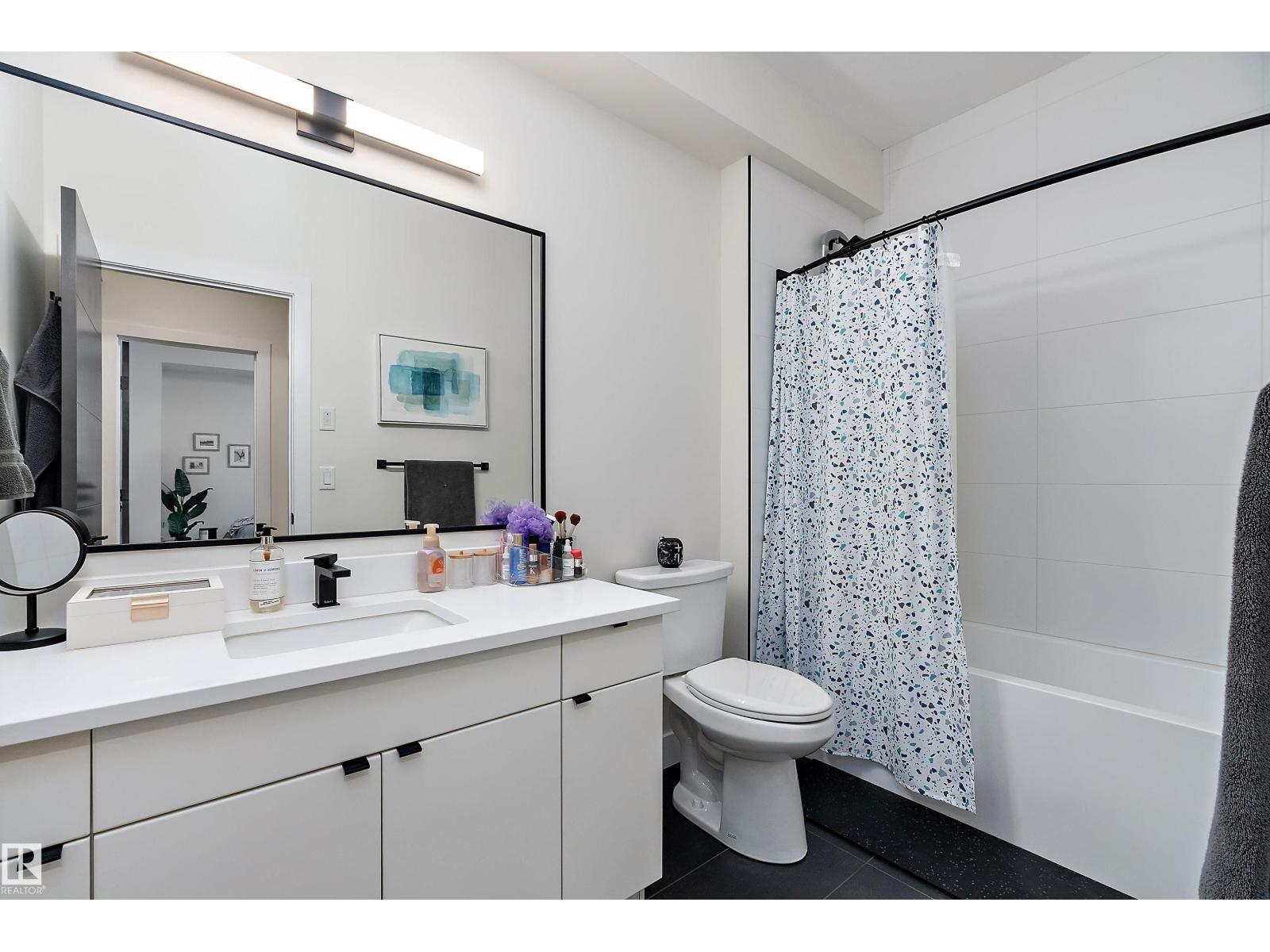 12518 39 AV NW, Edmonton
