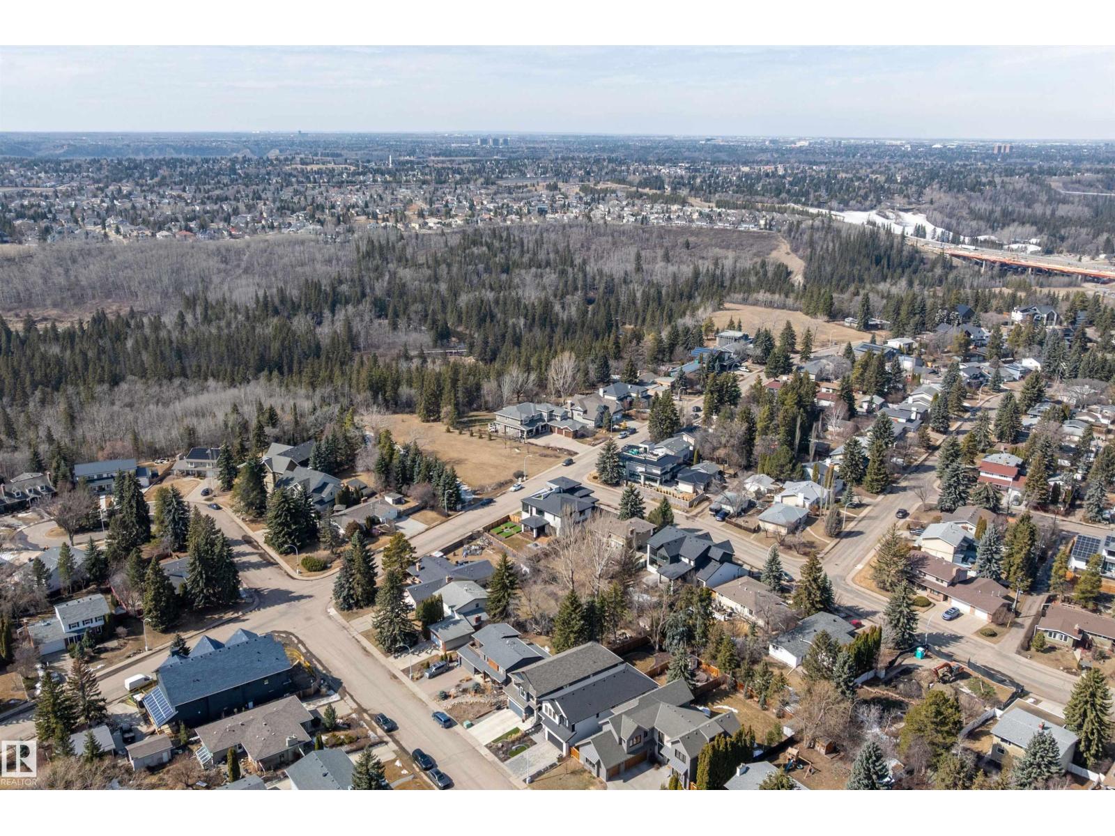 12518 39 AV NW, Edmonton