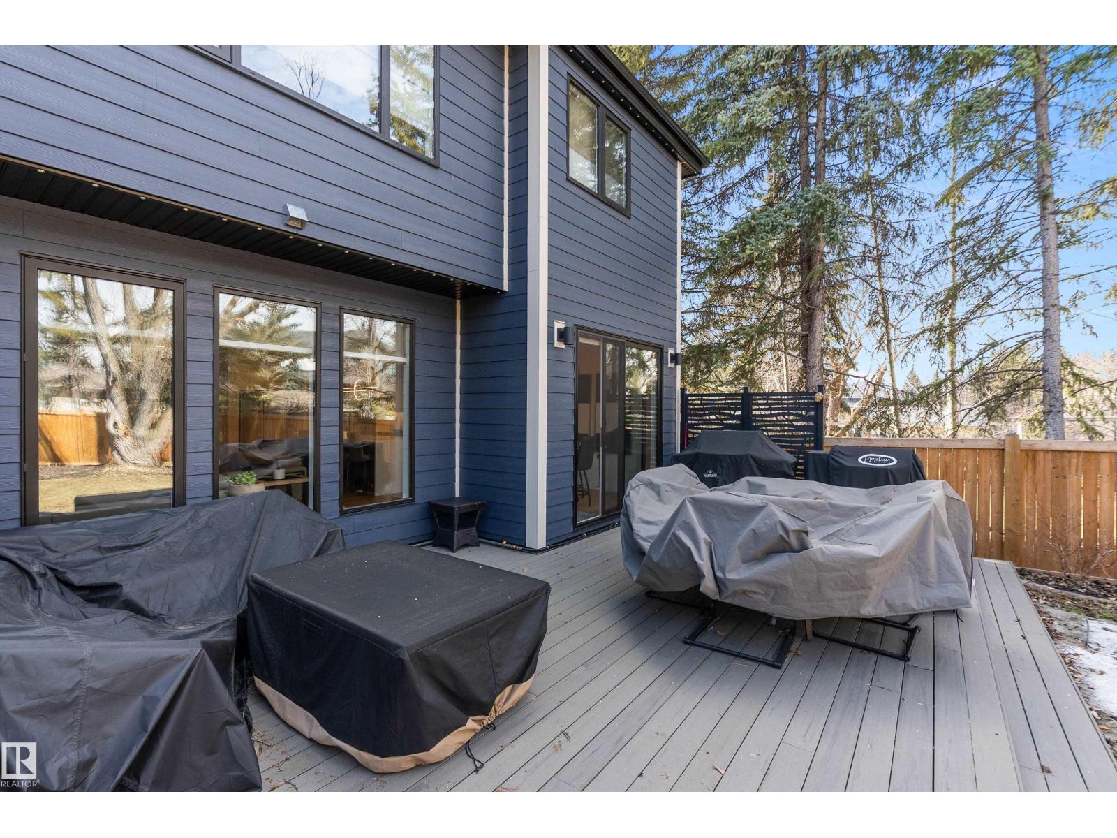 12518 39 AV NW, Edmonton