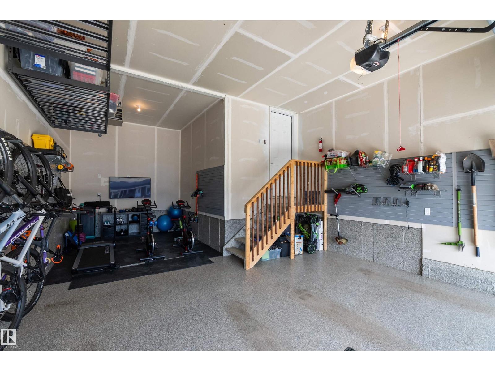 12518 39 AV NW, Edmonton