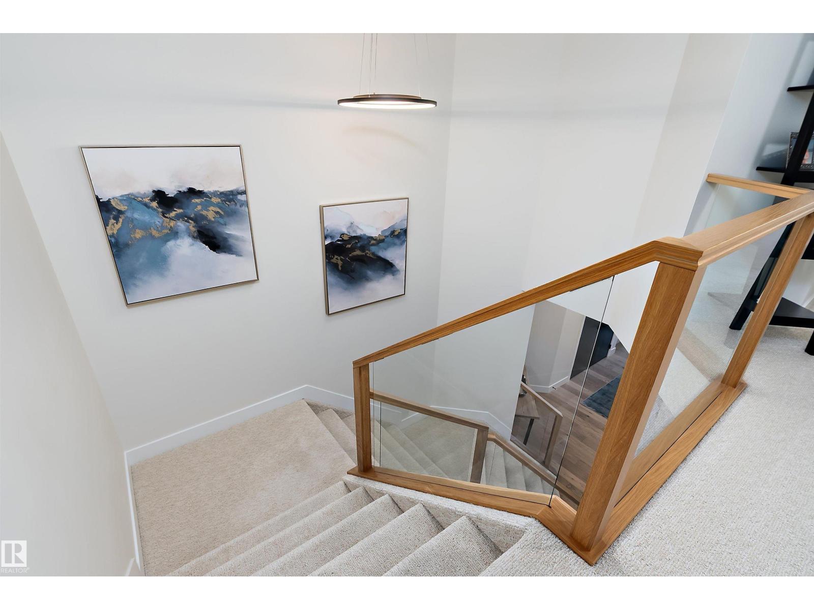 12518 39 AV NW, Edmonton