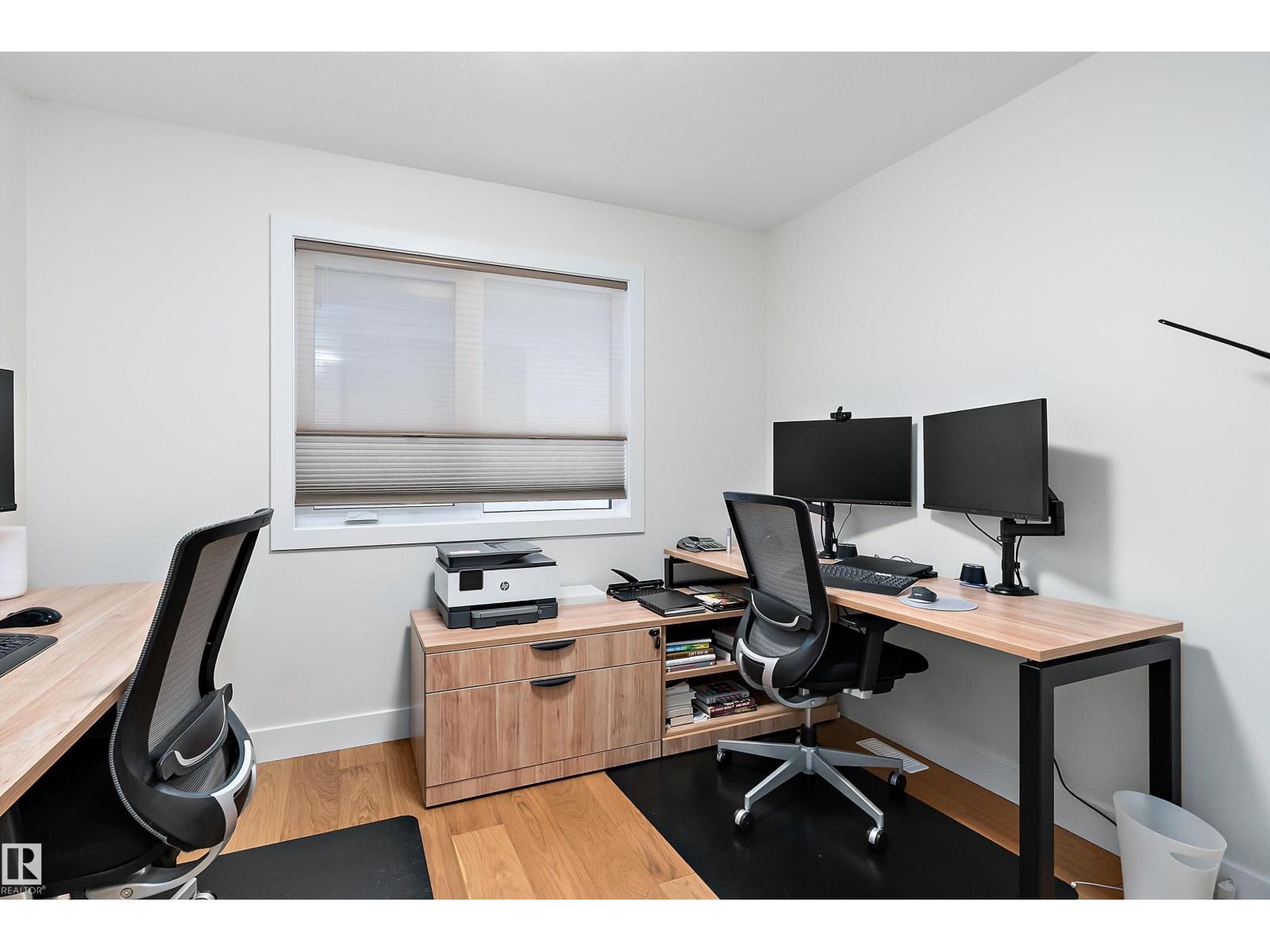 12518 39 AV NW, Edmonton
