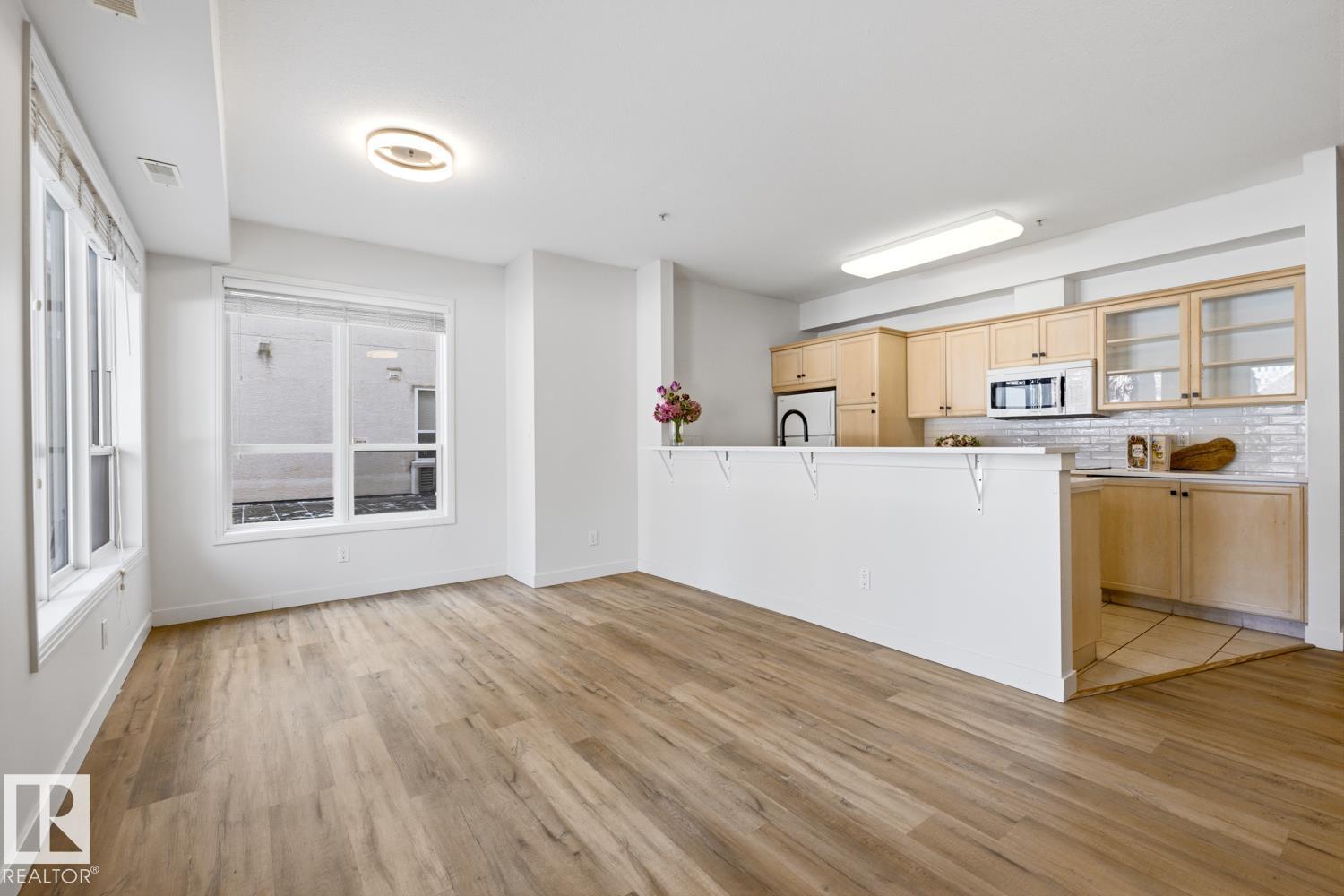 #124 10023 110 ST NW, Edmonton