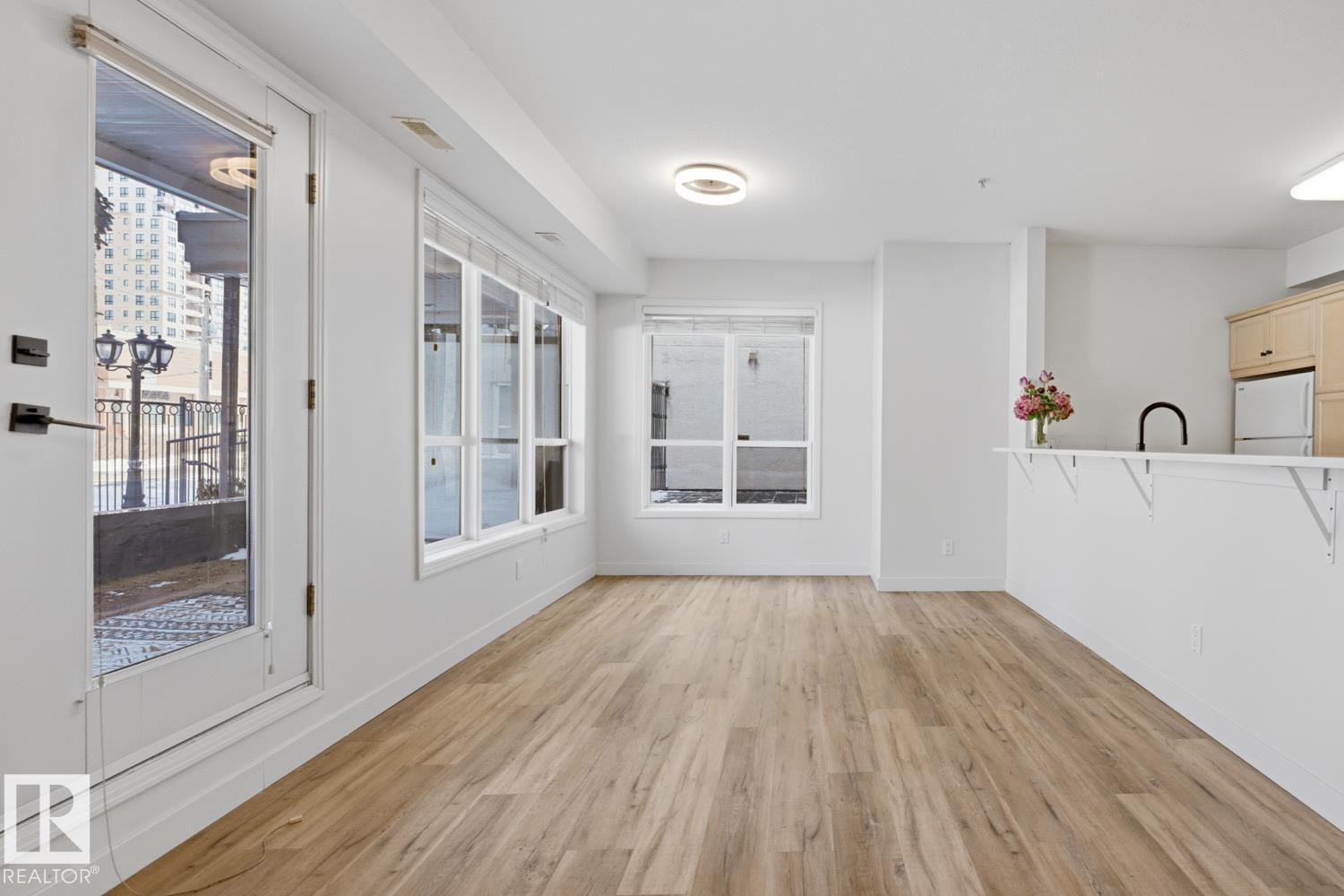 #124 10023 110 ST NW, Edmonton