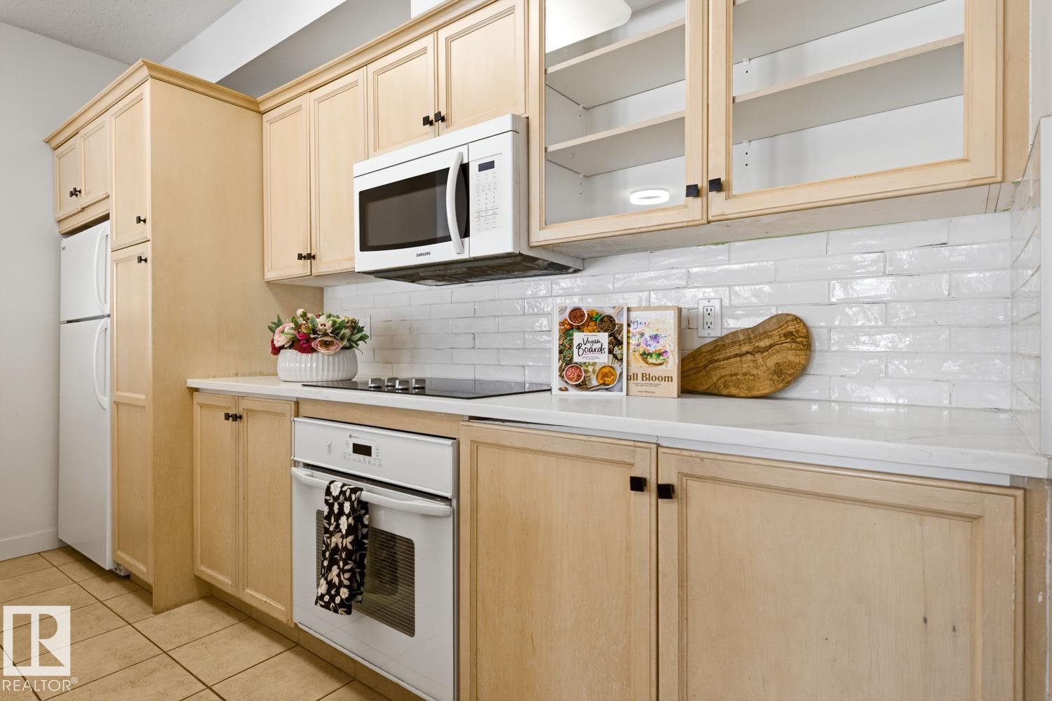 #124 10023 110 ST NW, Edmonton