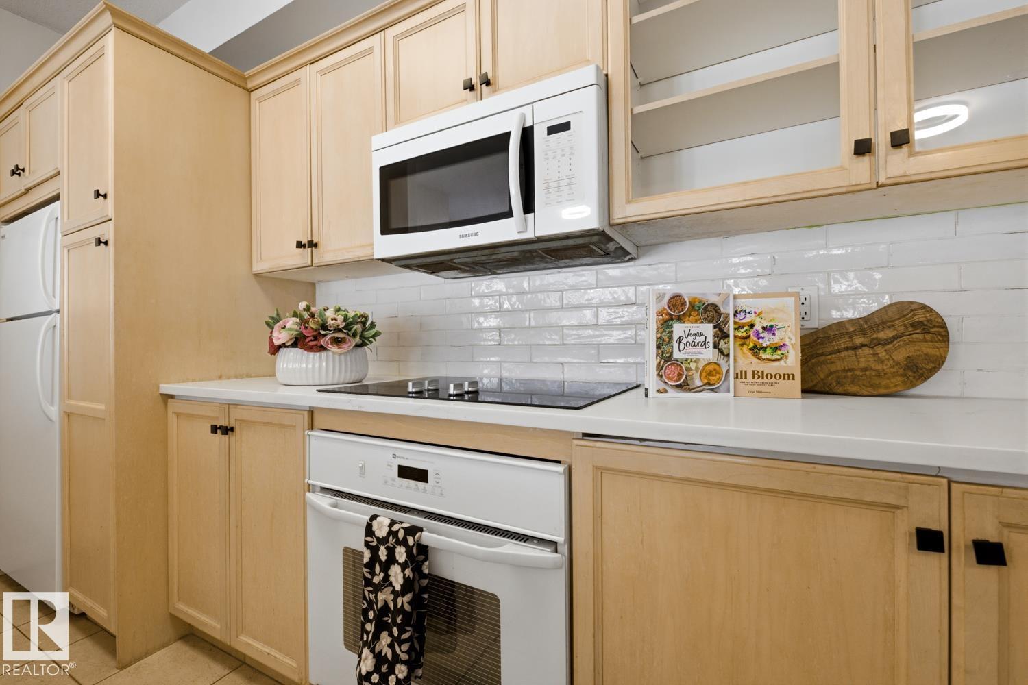 #124 10023 110 ST NW, Edmonton