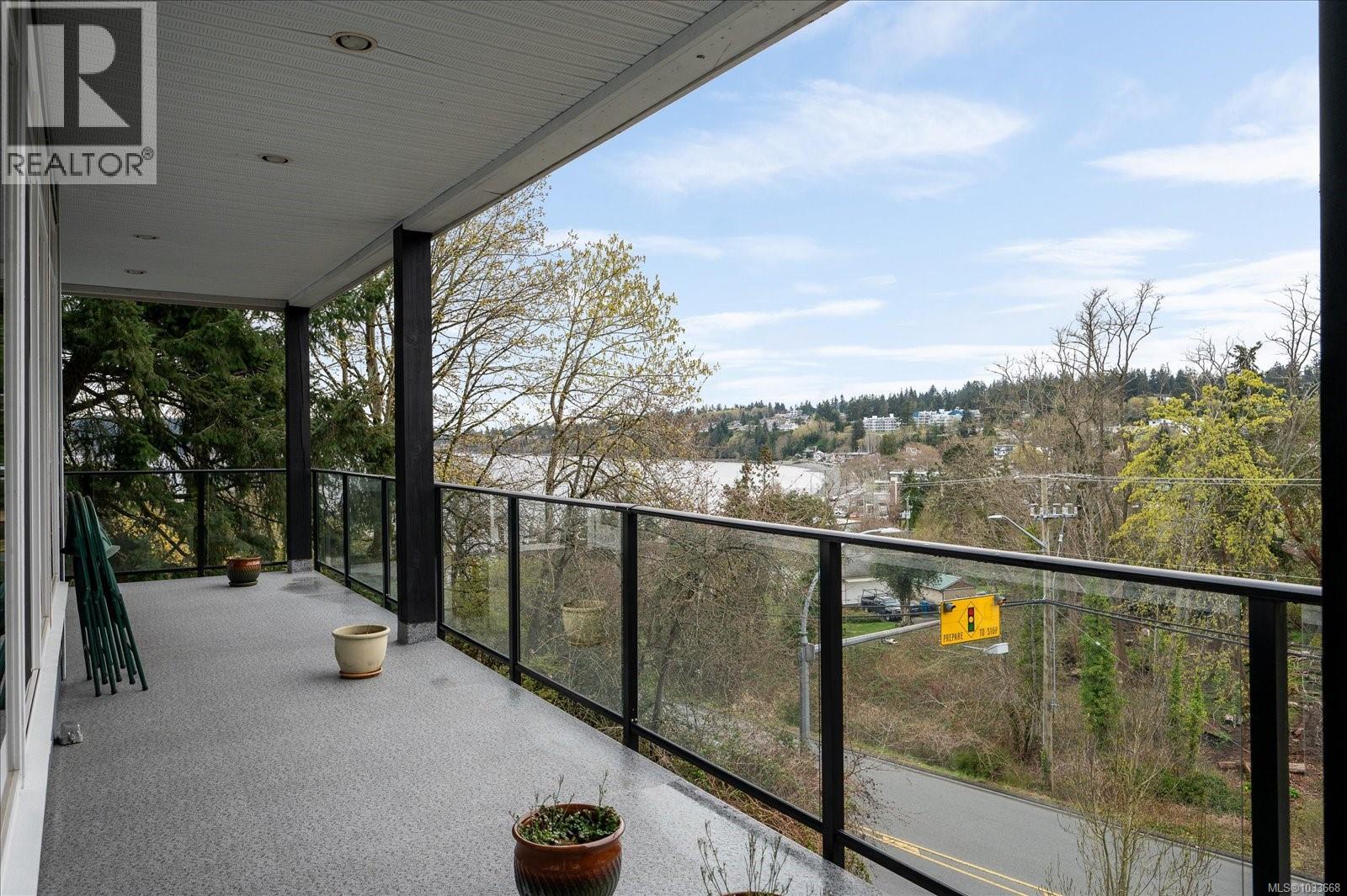 1460 Sherwood Dr - 52