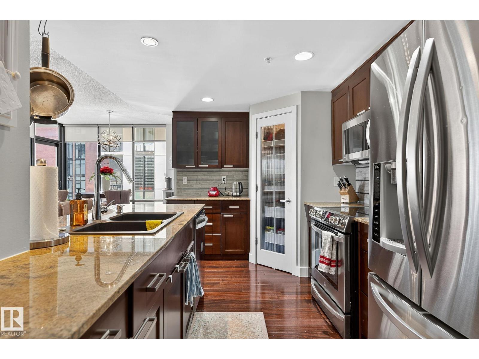 #401 10028 119 ST NW - 8