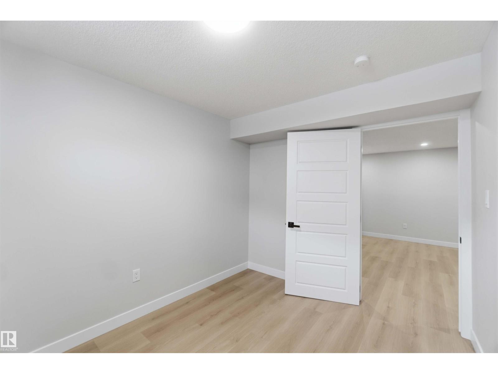 15015 95 ST NW, Edmonton