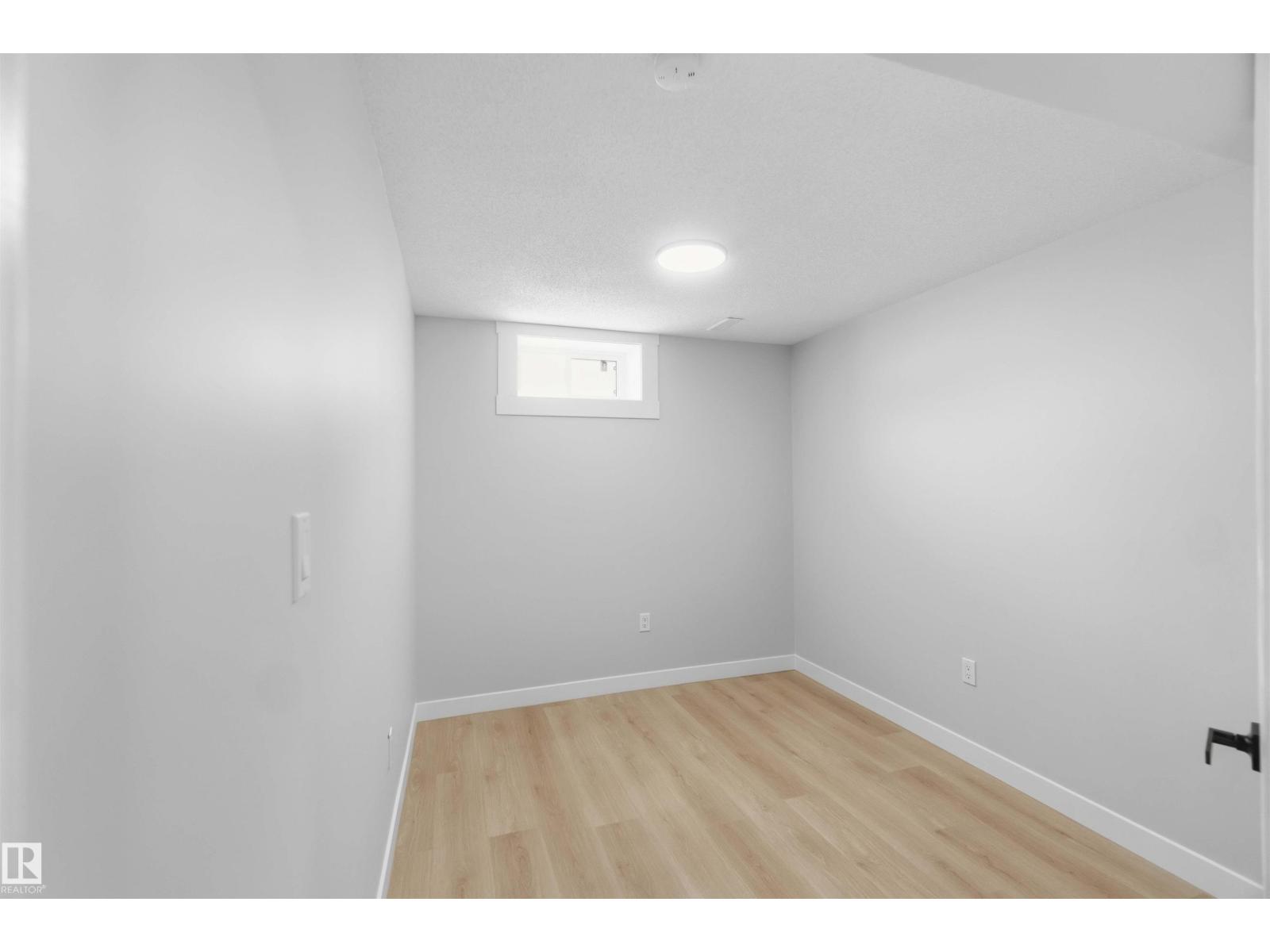 15015 95 ST NW, Edmonton