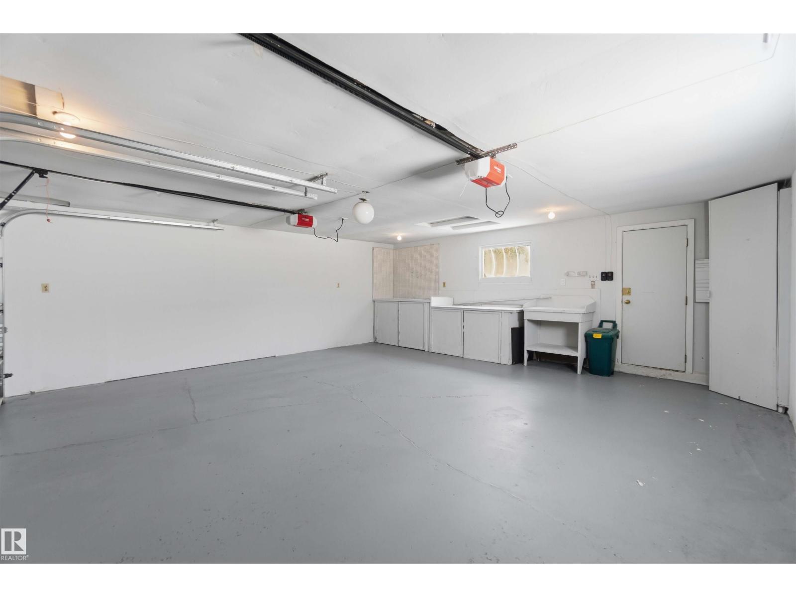 15015 95 ST NW, Edmonton