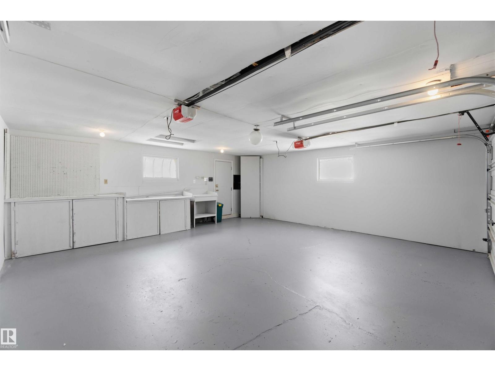 15015 95 ST NW, Edmonton