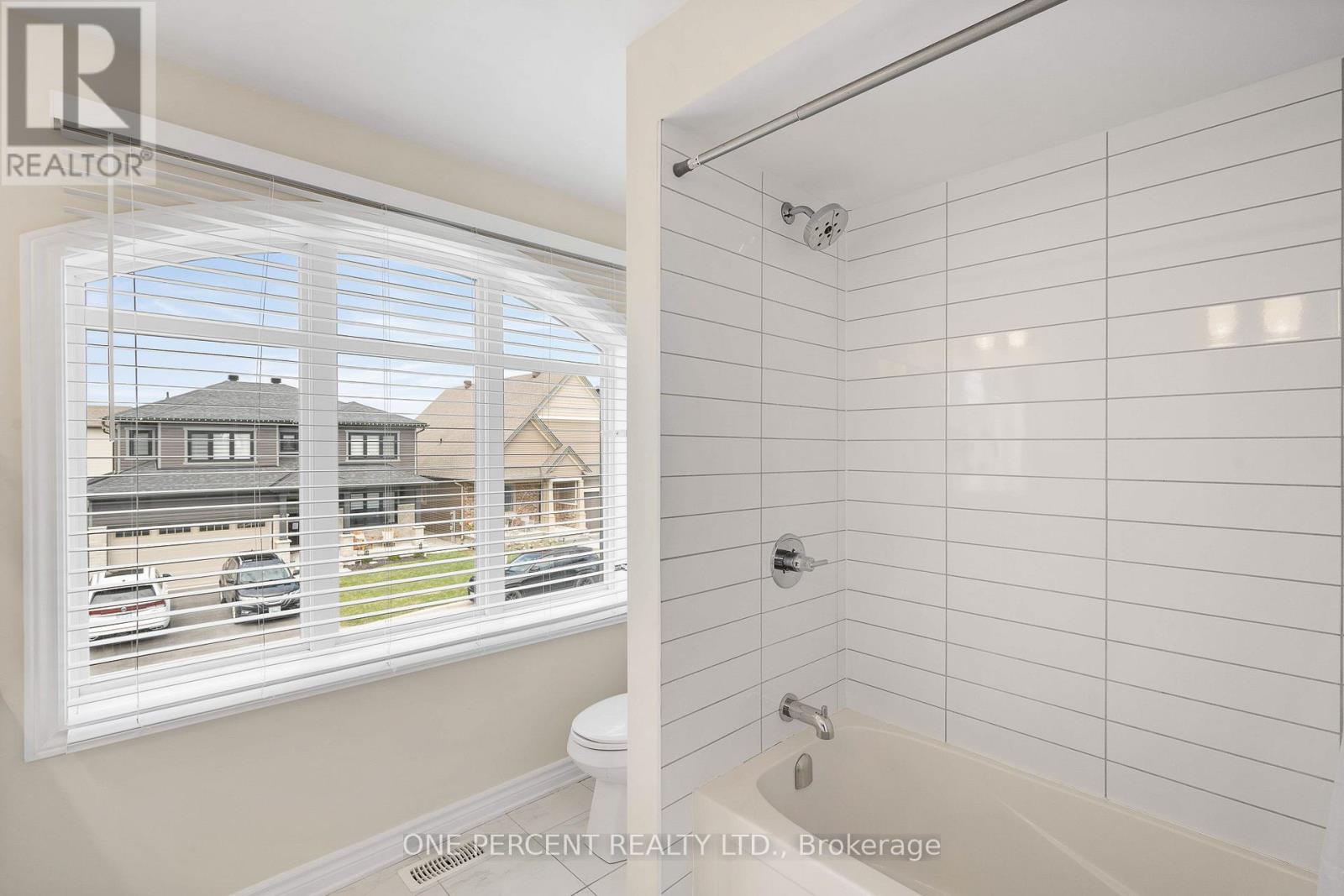 63 ARIDUS CRESCENT - 44