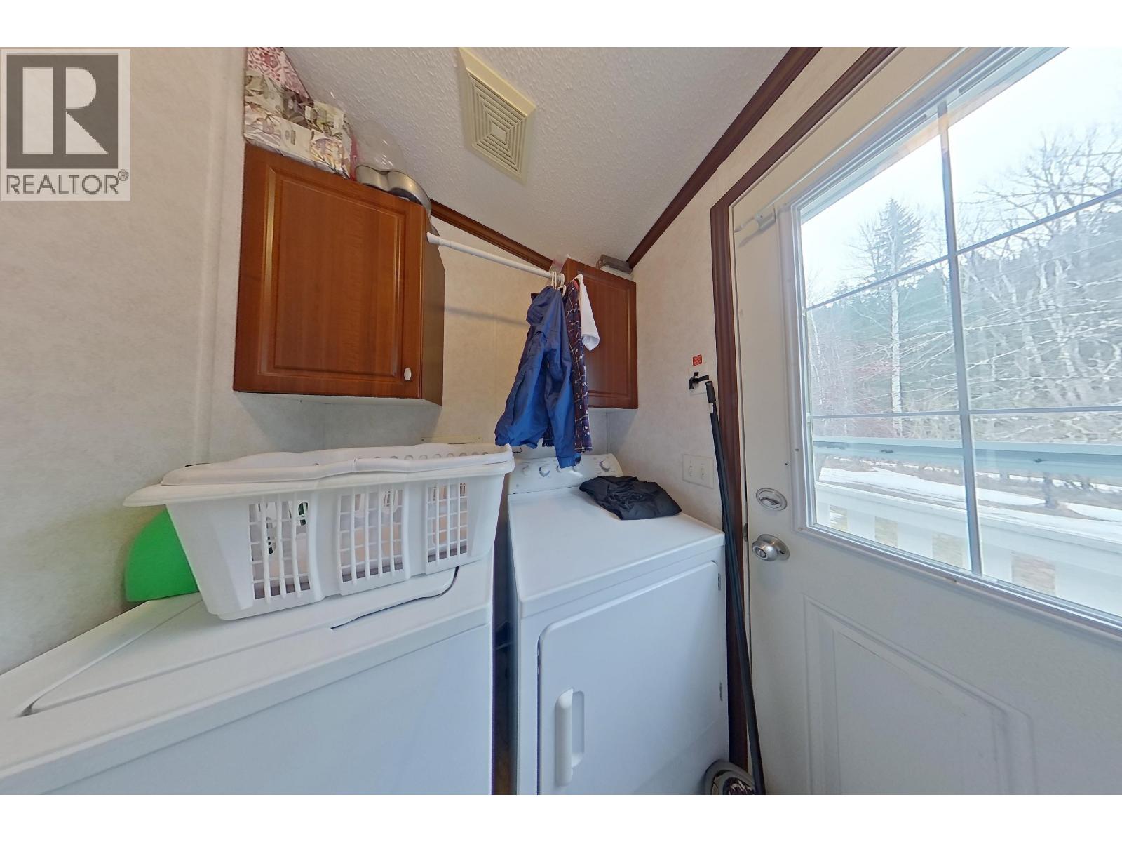 Photo 12 of 18 — 32505 GRANT ROAD · Prince George, BC