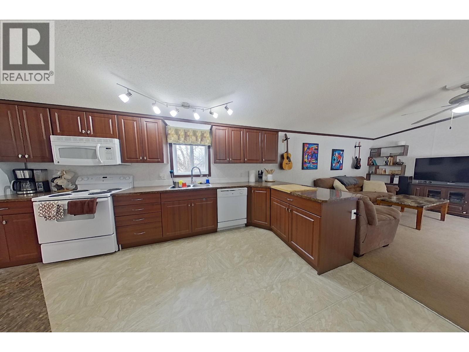 Dining room of 32505 GRANT ROAD · Prince George, BC