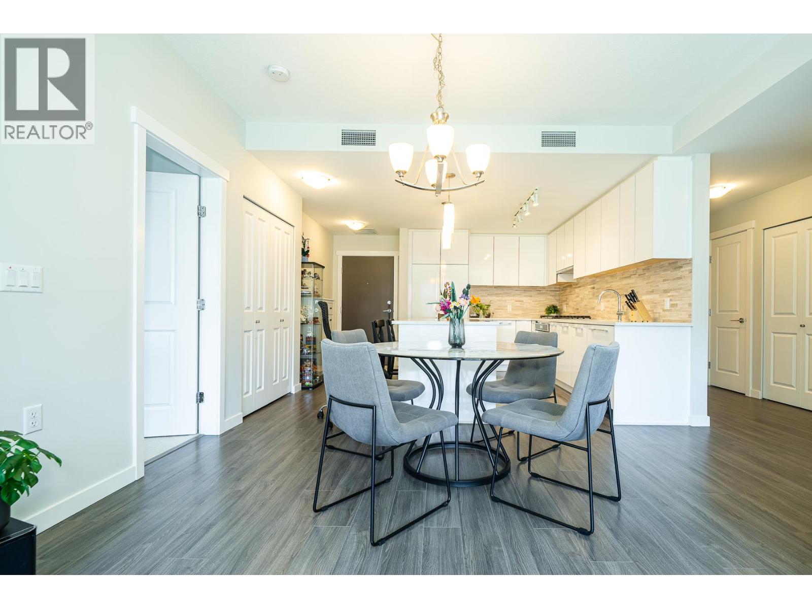 #213-9551 ALEXANDRA Road, Richmond