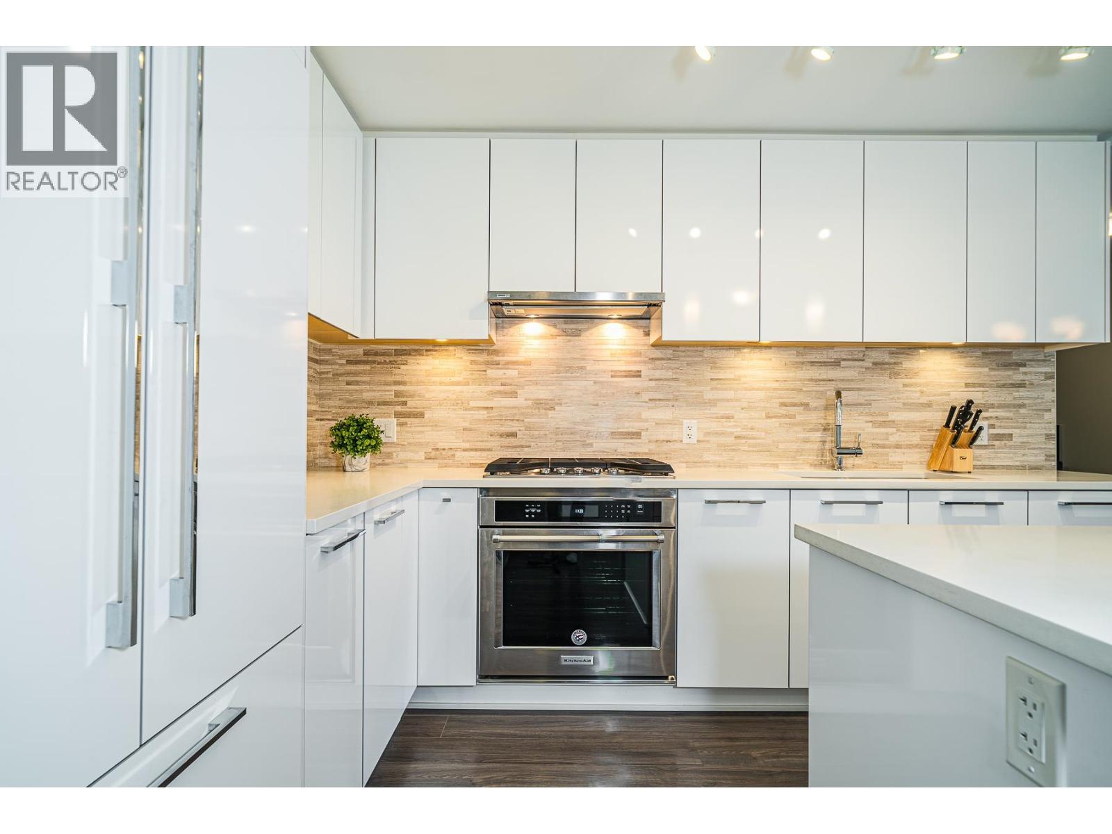 #213-9551 ALEXANDRA Road, Richmond