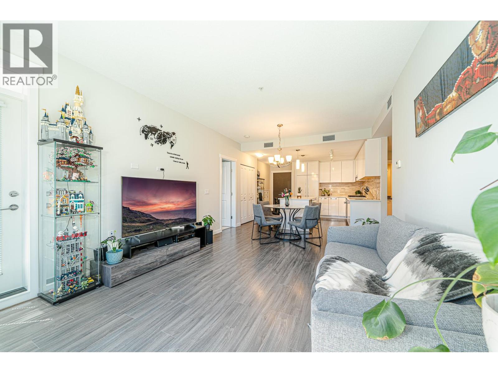 #213-9551 ALEXANDRA Road, Richmond