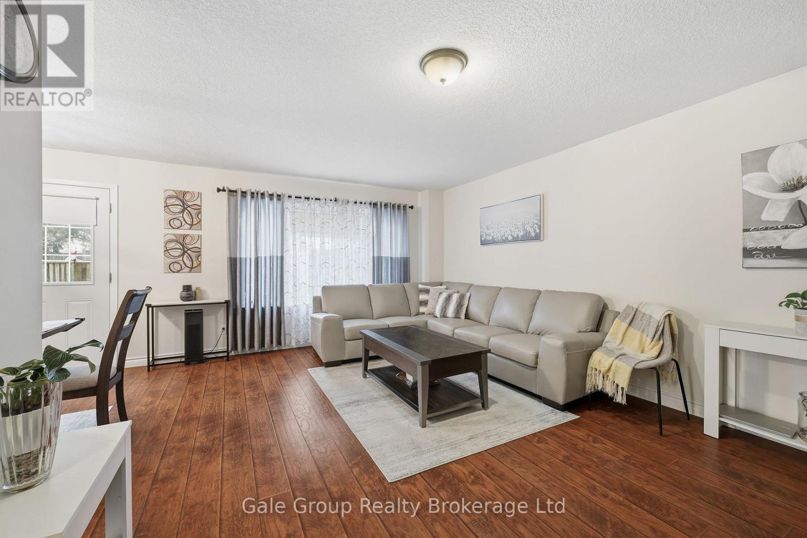 599 GAINSBOROUGH ROAD — photo 16