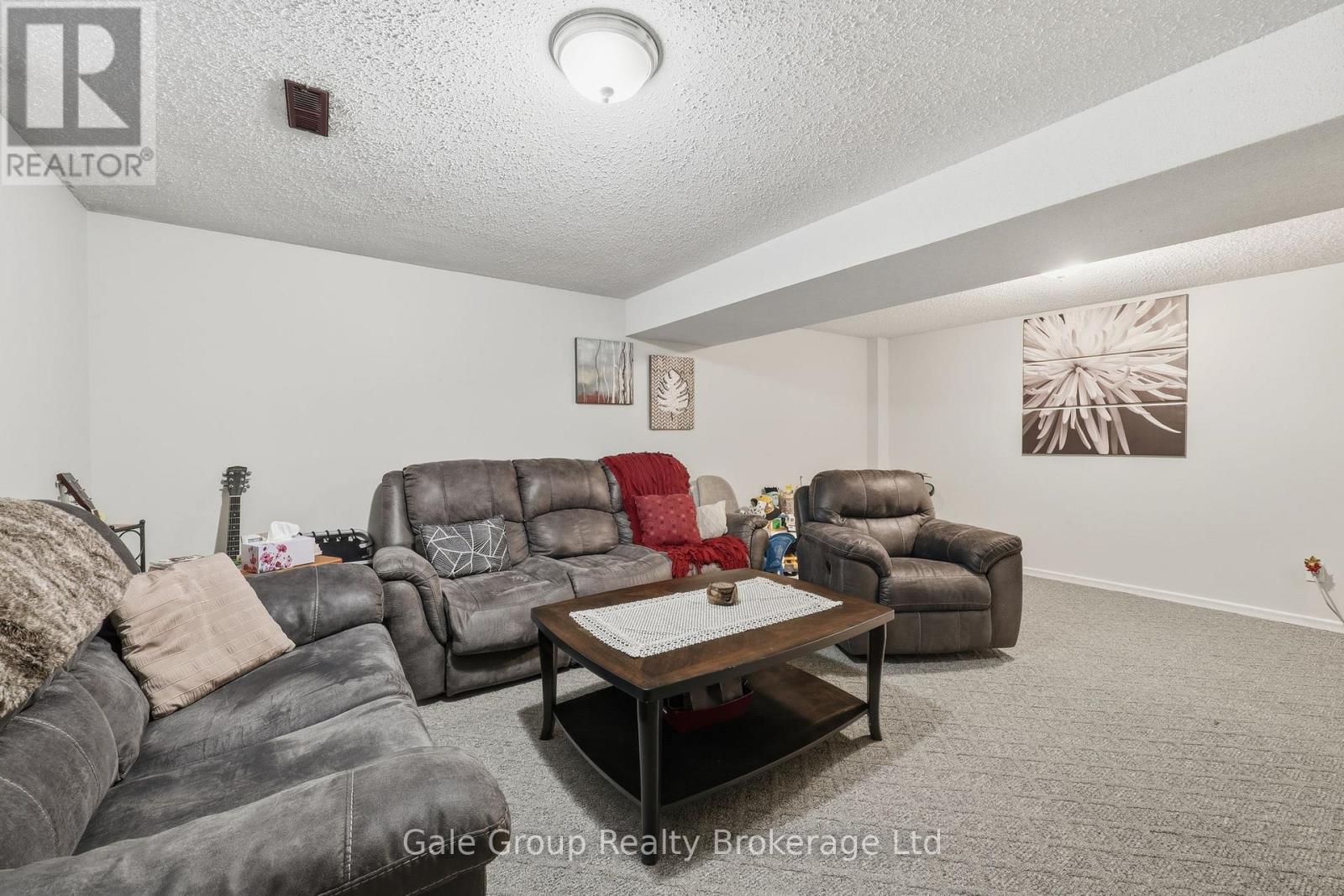 599 GAINSBOROUGH ROAD — photo 40