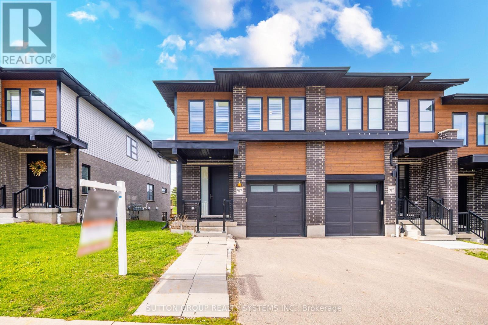 917 ROBERT FERRIE DRIVE - 2