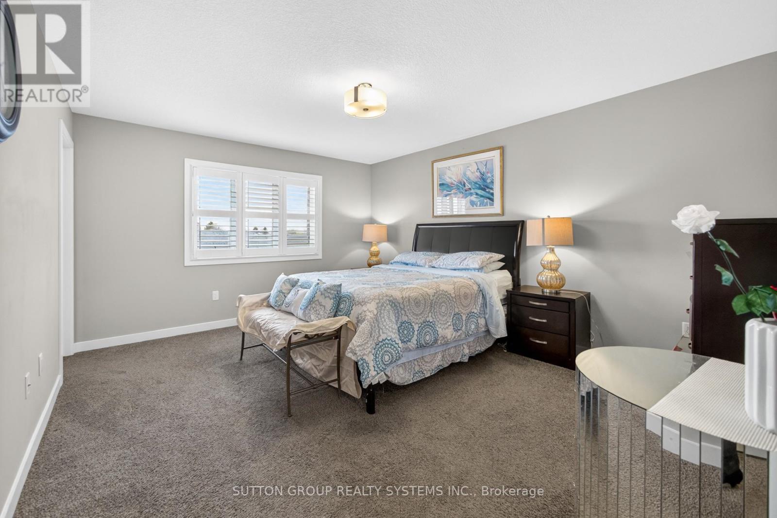 917 ROBERT FERRIE DRIVE - 28