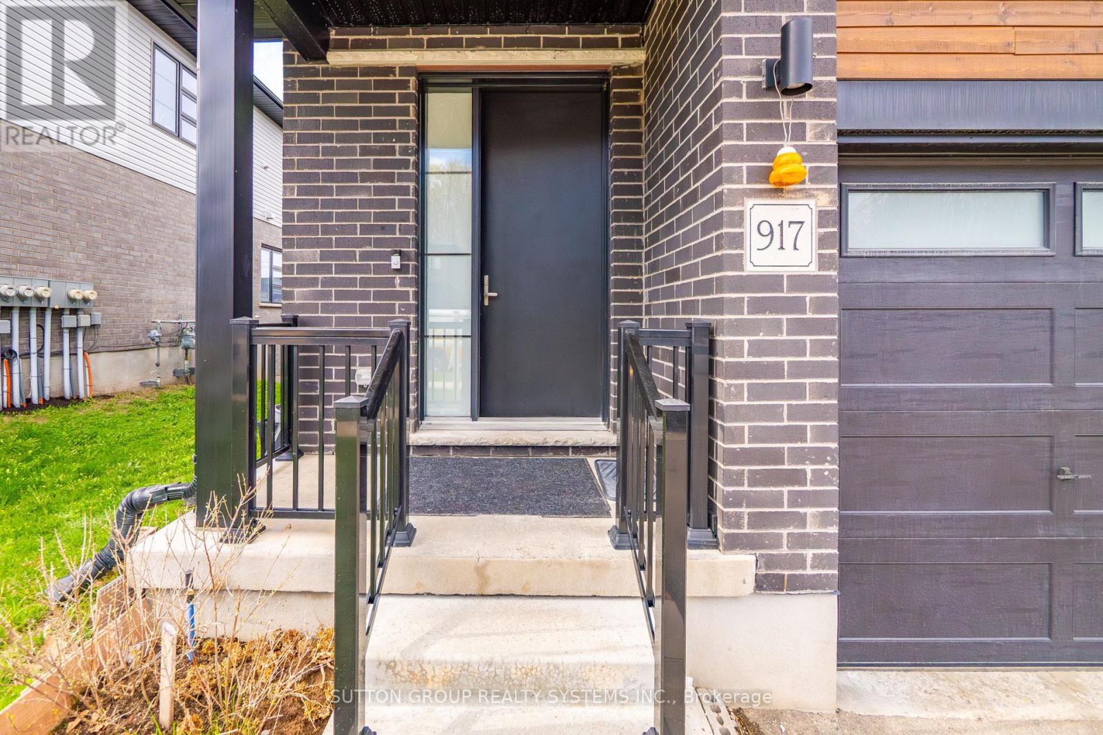 917 ROBERT FERRIE DRIVE - 4