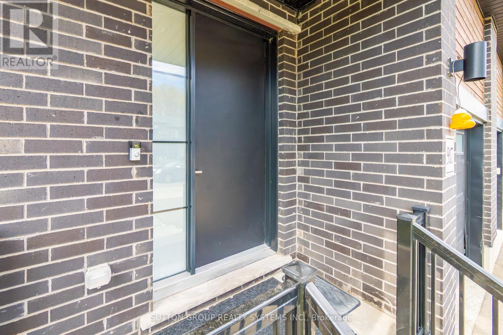 917 ROBERT FERRIE DRIVE - 5