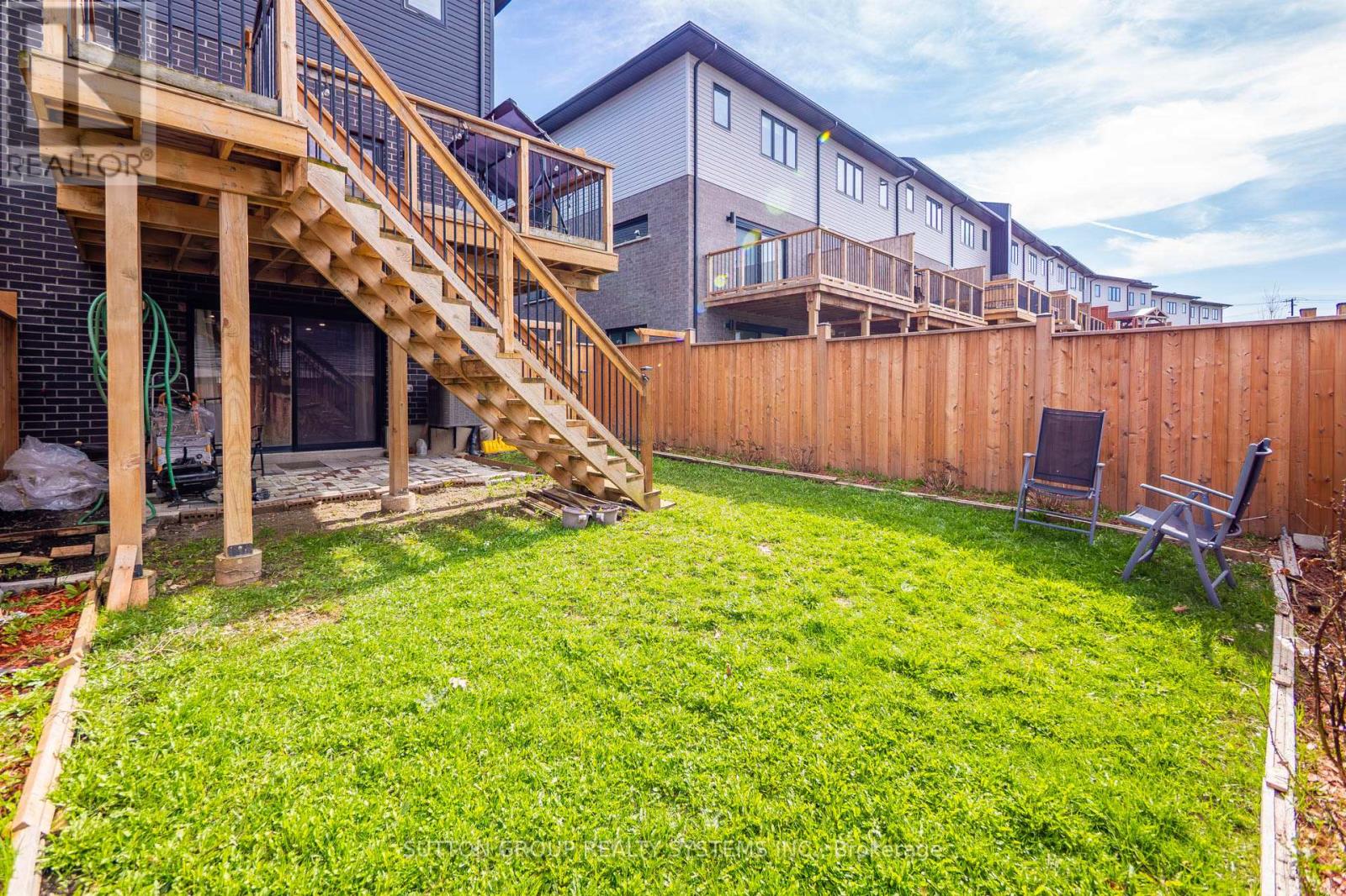 917 ROBERT FERRIE DRIVE - 50