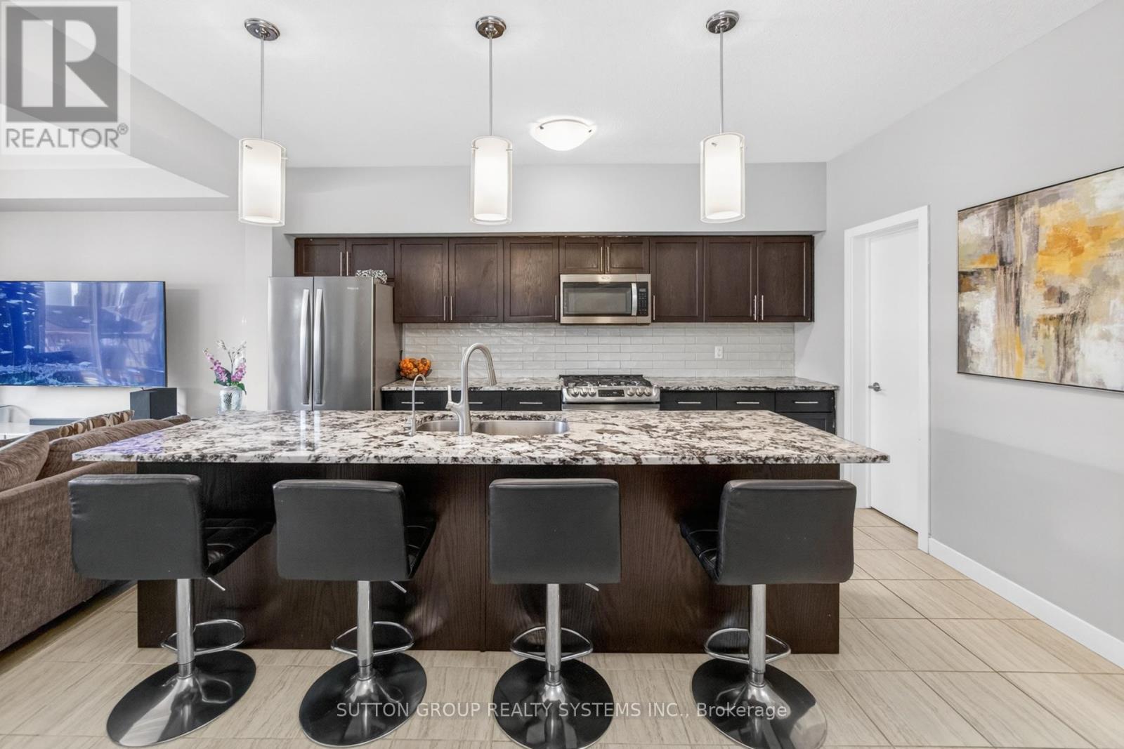 917 ROBERT FERRIE DRIVE - 8