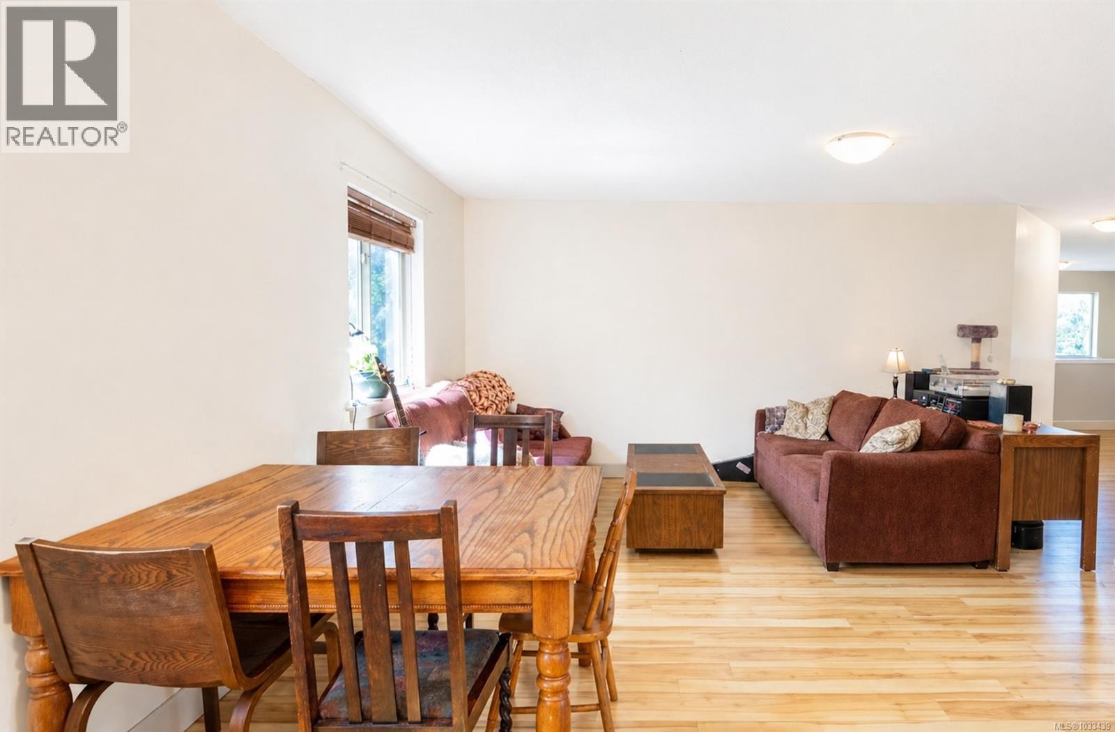 380 Pacific Cres - 12