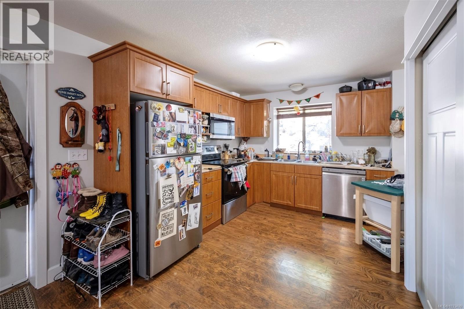 380 Pacific Cres, Ucluelet
